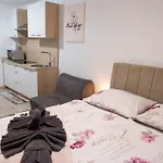 Apartmaji Irma *