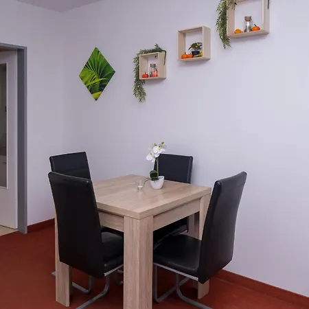 Apartmaji Irma Διαμέρισμα *